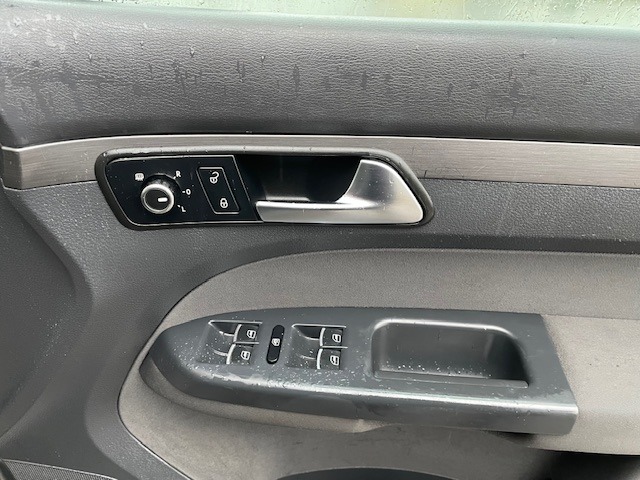 Used Volkswagen Touran 2012 for sale - 76578377: Photo 17