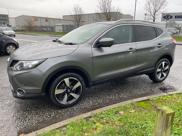 Used Nissan Qashqai 2017 for sale - 76907784: Photo 2