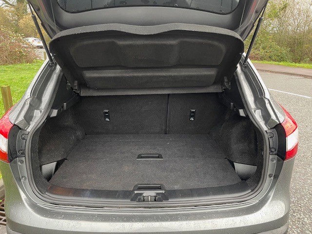 Used Nissan Qashqai 2017 for sale - 76907784: Photo 8