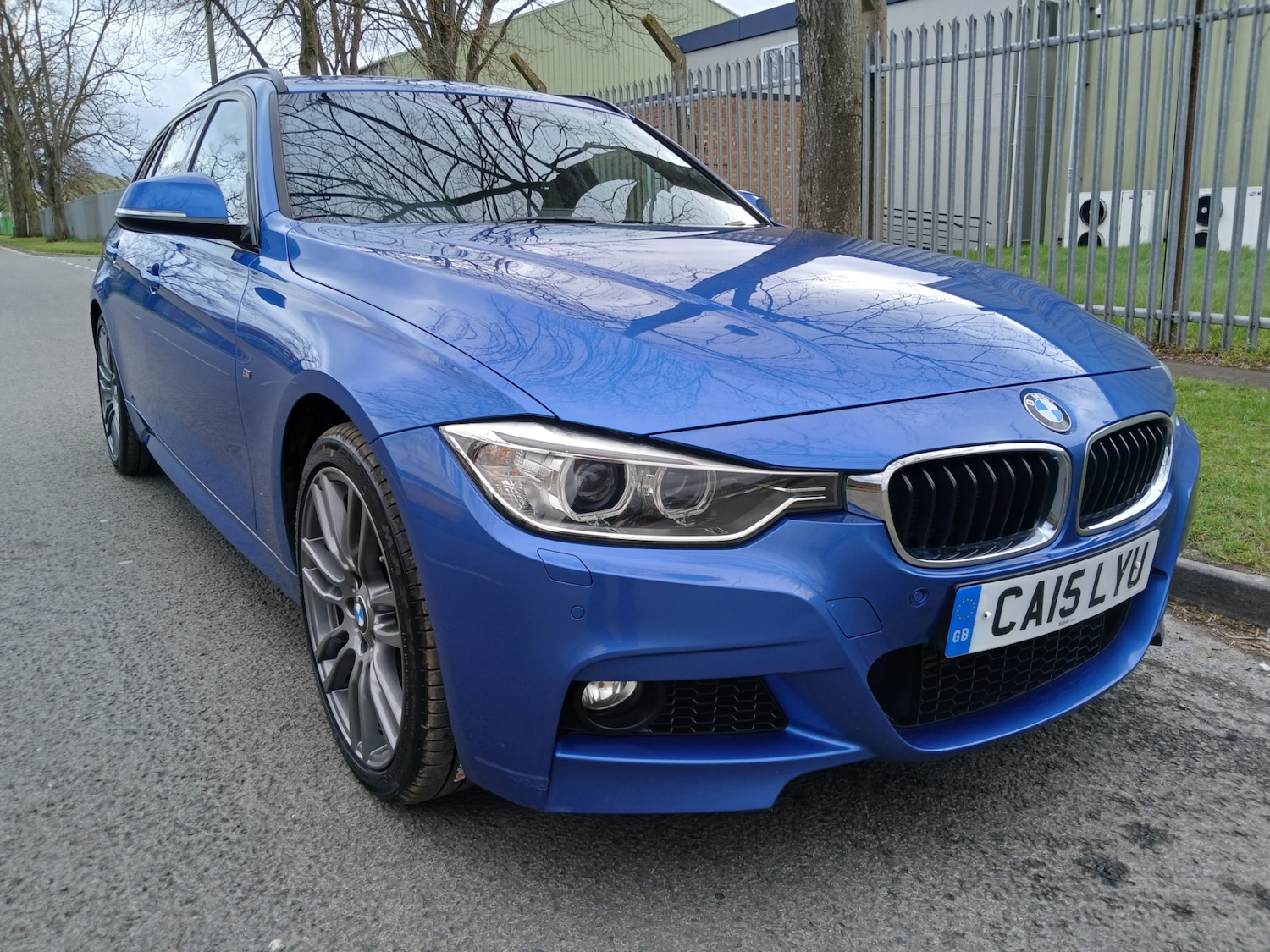 Used BMW 3 Series 2015 for sale - 78132660: Photo 2