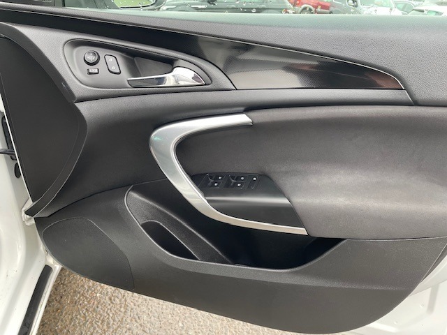 Used Vauxhall Insignia 2014 for sale - 76982945: Photo 16
