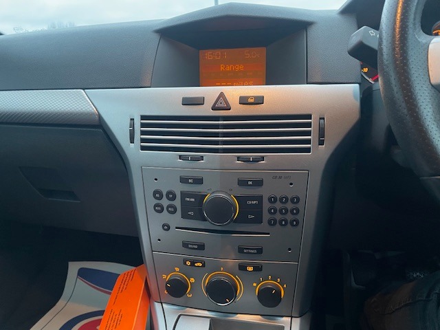 Used Vauxhall Astra 2011 for sale - 77159431: Photo 12