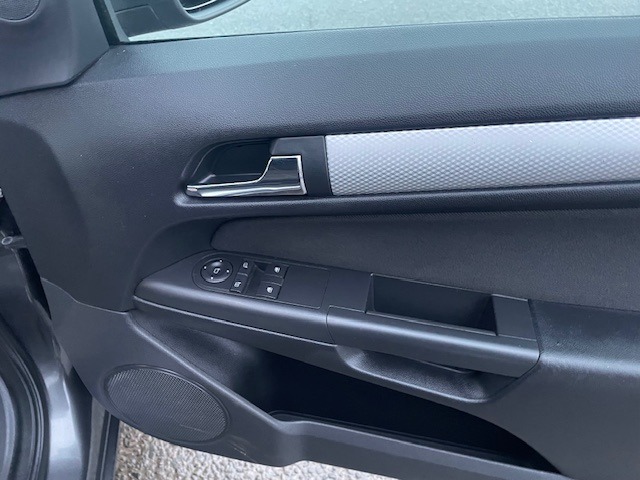 Used Vauxhall Astra 2011 for sale - 77159431: Photo 15