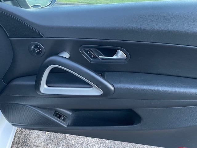 Used Volkswagen Scirocco 2010 for sale - 77128315: Photo 18