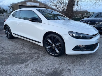 2010 (10) - 2.0 TSI 210 GT 3dr