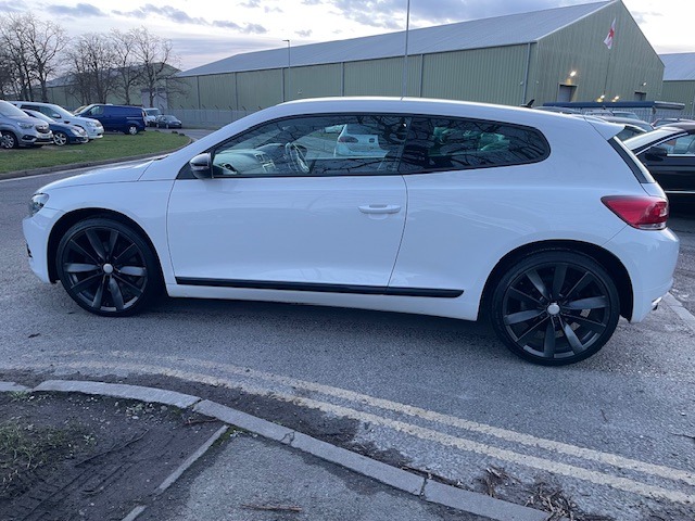 Used Volkswagen Scirocco 2010 for sale - 77128315: Photo 3