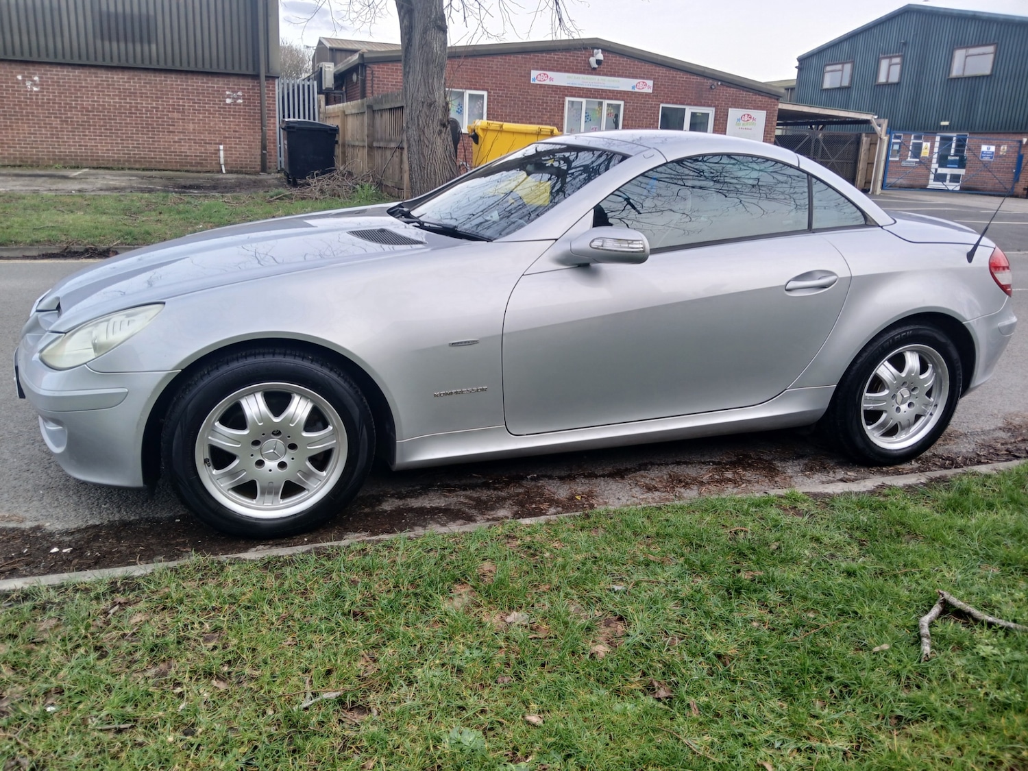 Used Mercedes-Benz SLK 2005 for sale - 77568465: Photo 3