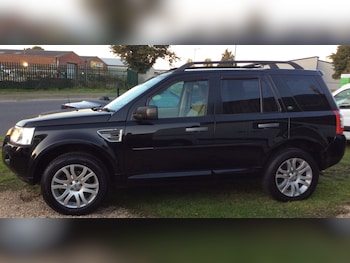 Used Land Rover Freelander 2010 for sale - 76058400: Photo