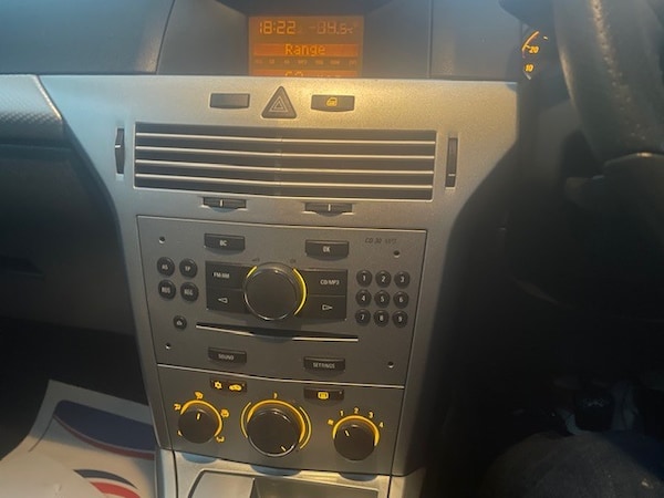 Used Vauxhall Astra 2011 for sale - 76257968: Photo 14