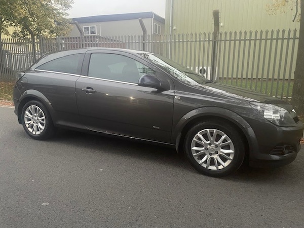 Used Vauxhall Astra 2011 for sale - 76257968: Photo 1