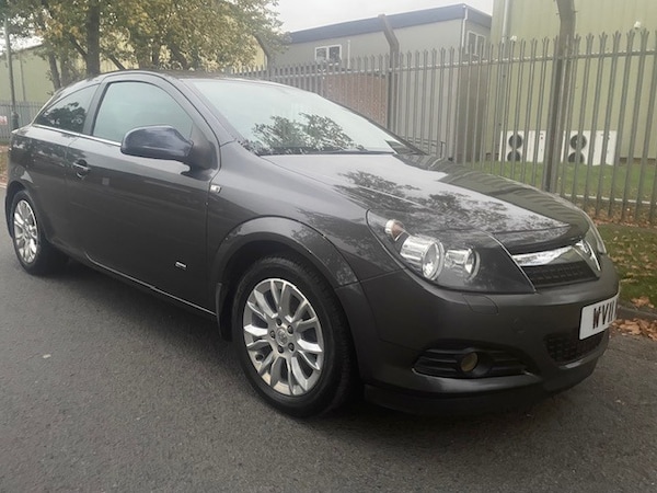 Used Vauxhall Astra 2011 for sale - 76257968: Photo 2