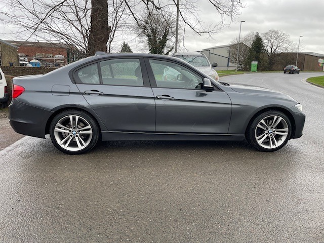 Used BMW 3 Series 2013 for sale - 77326977: Photo 2