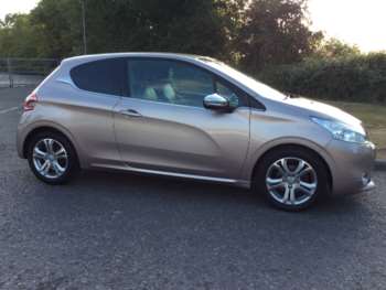 Used Peugeot 208 2014 for sale - 74704103: Photo