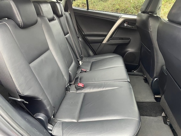 Used Toyota RAV4 2013 for sale - 76313310: Photo 10