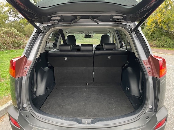 Used Toyota RAV4 2013 for sale - 76313310: Photo 8