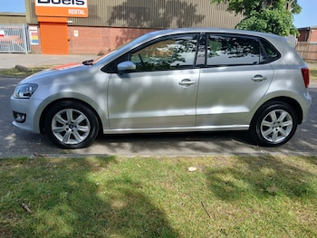 Used Volkswagen Polo 2011 for sale - 78745639: Photo