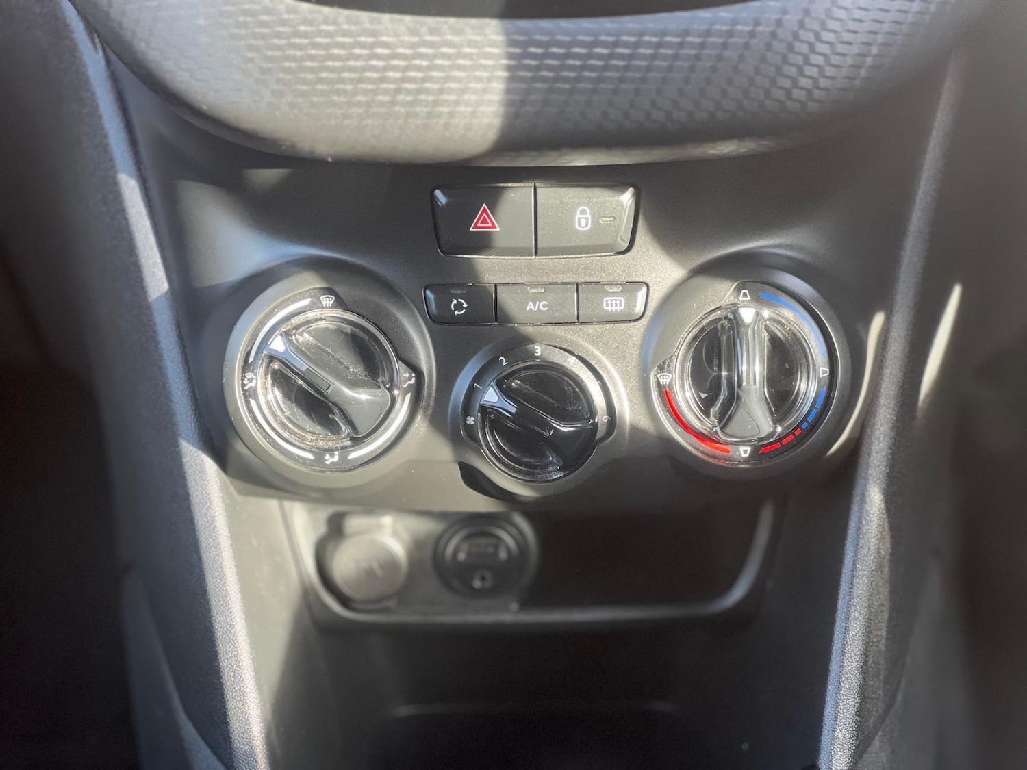 Used Peugeot 208 2017 for sale - 78156726: Photo 19