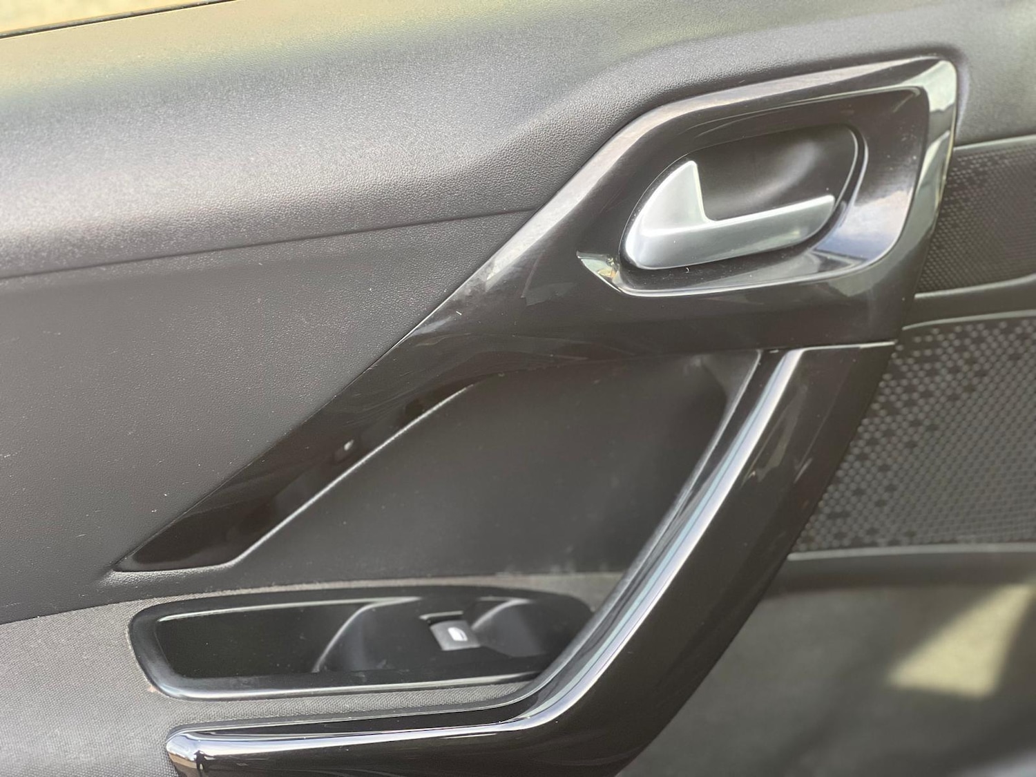 Used Peugeot 208 2017 for sale - 78156726: Photo 37