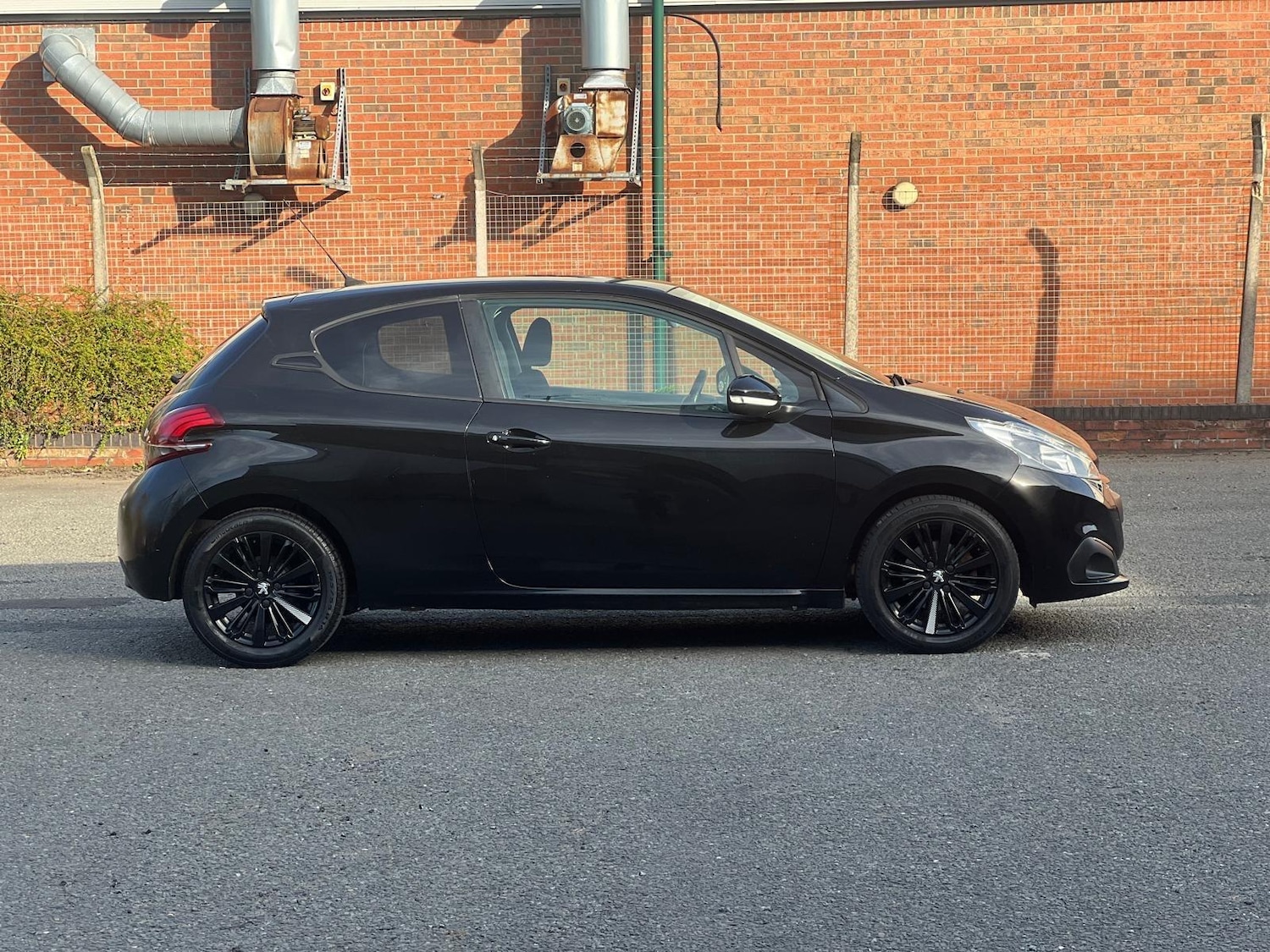 Used Peugeot 208 2017 for sale - 78156726: Photo 5