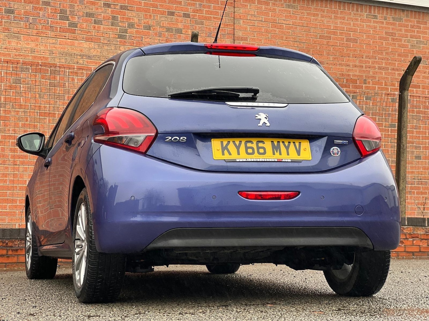 Used Peugeot 208 for sale - 77769443: Photo 2