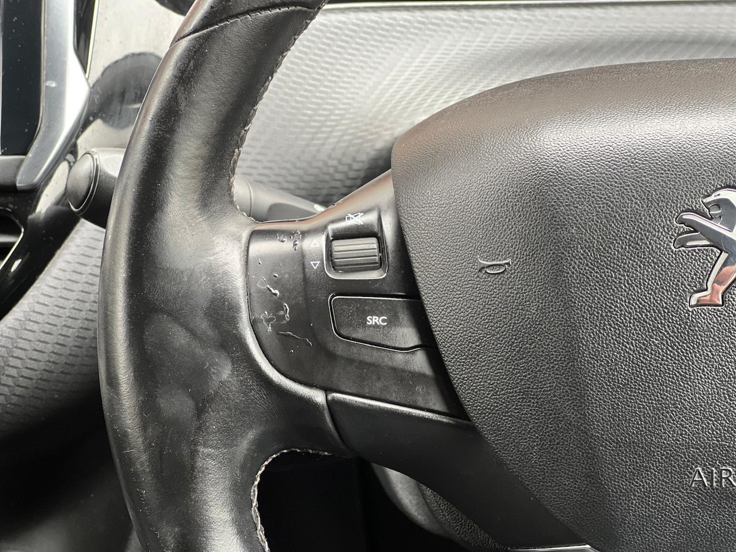 Used Peugeot 208 for sale - 77769443: Photo 43