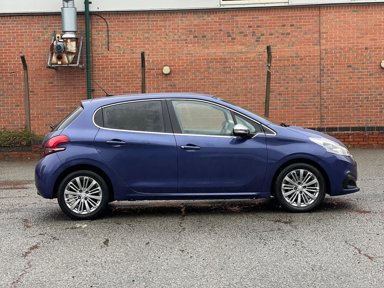 Used Peugeot 208 for sale - 77769443: Photo 5