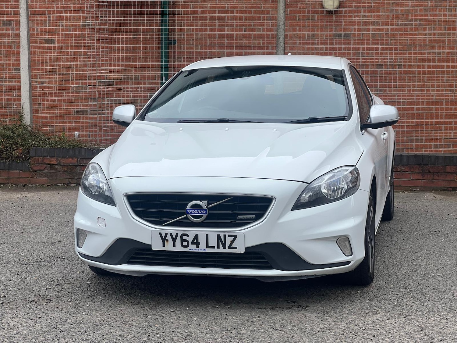 Used Volvo V40 2014 for sale - 77898213: Photo 10