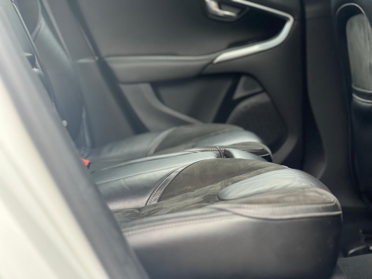 Used Volvo V40 2014 for sale - 77898213: Photo 16