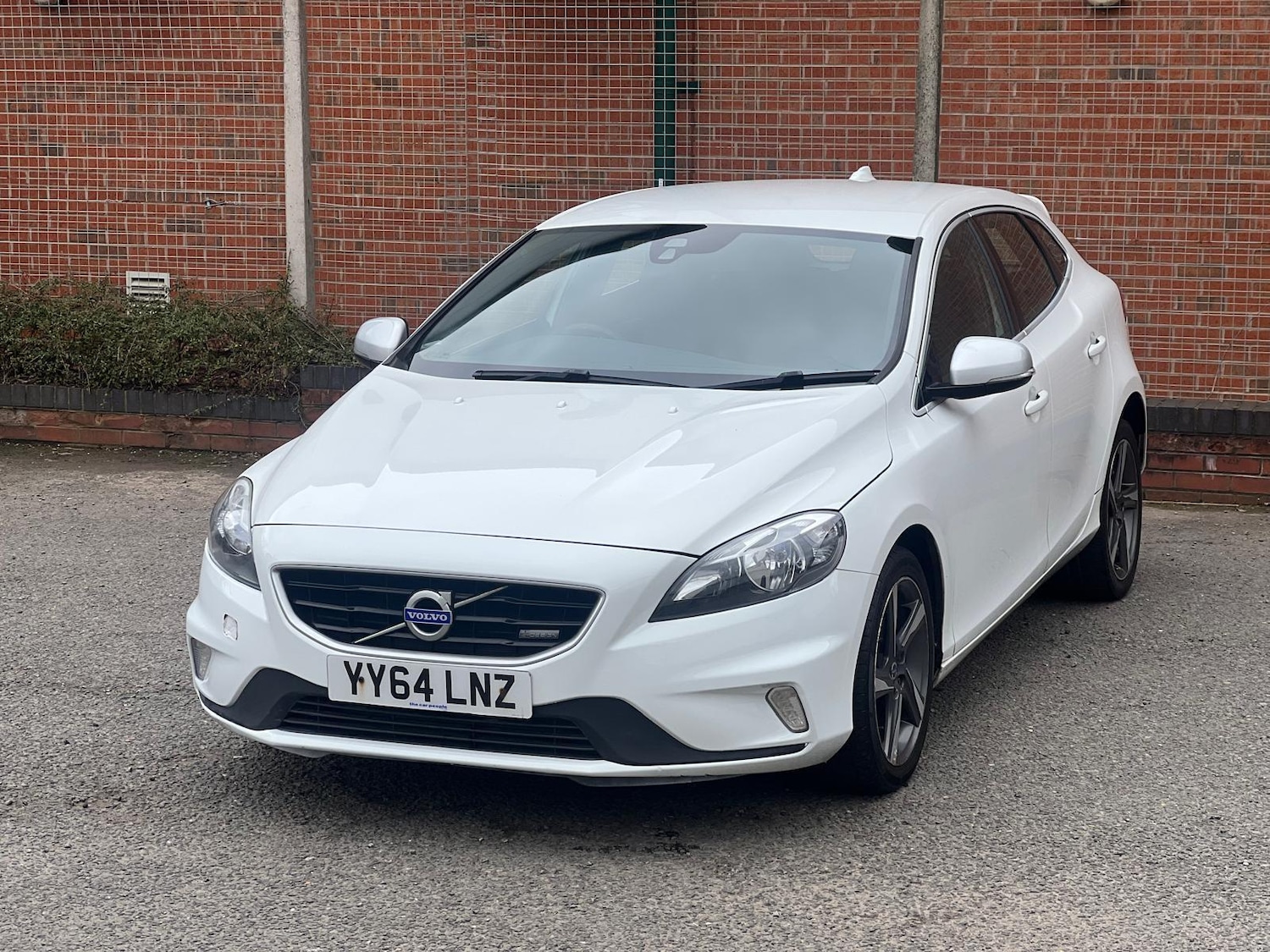 Used Volvo V40 2014 for sale - 77898213: Photo 24