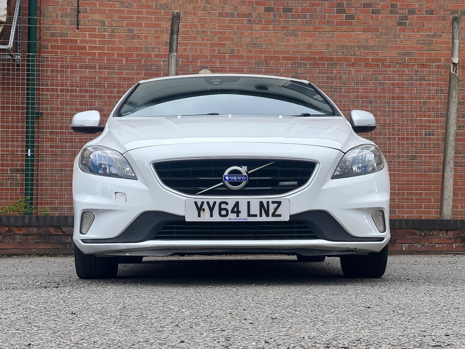 Used Volvo V40 2014 for sale - 77898213: Photo 3