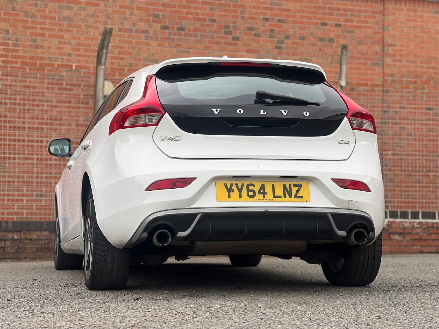 Used Volvo V40 2014 for sale - 77898213: Photo 30