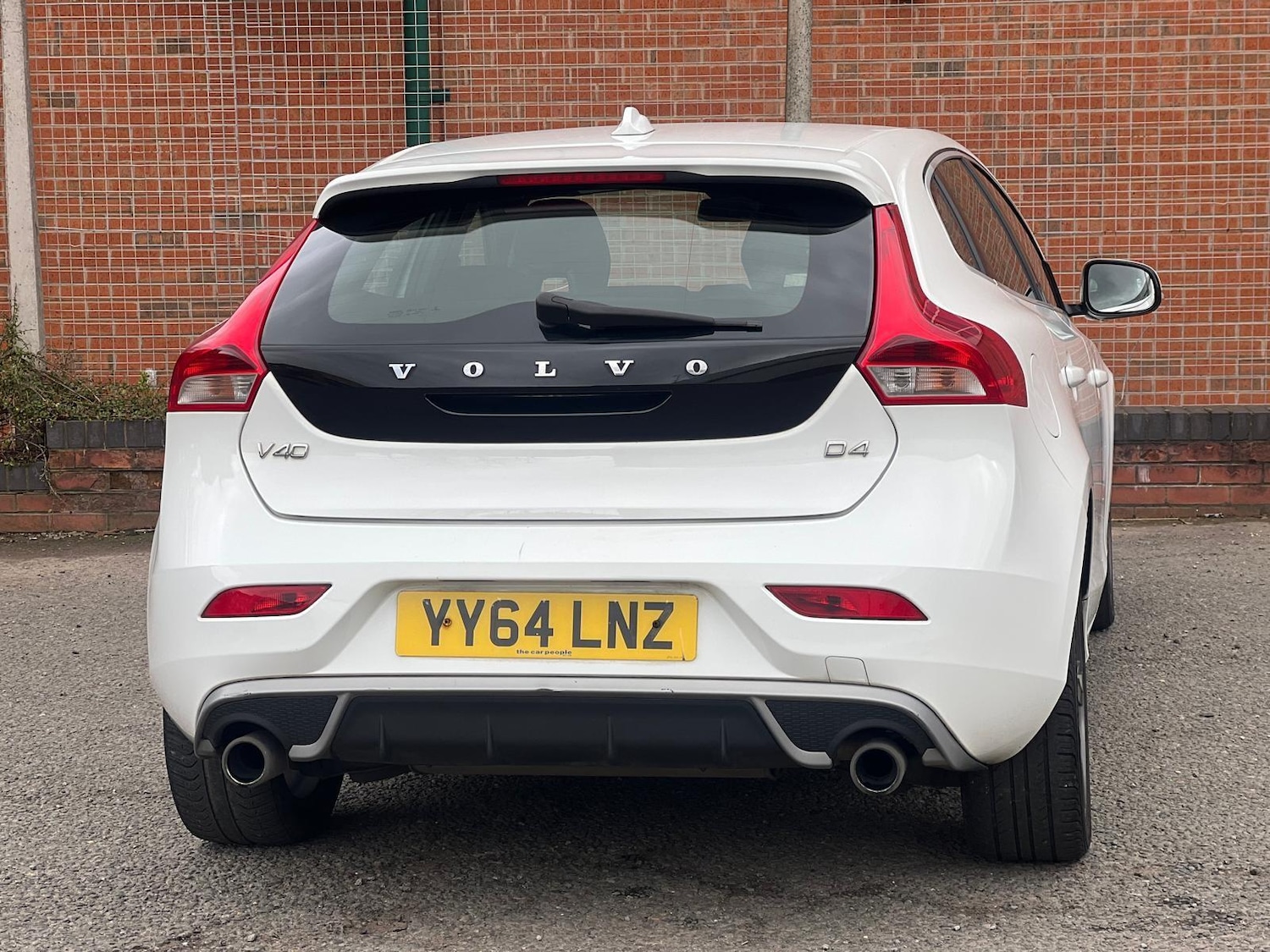 Used Volvo V40 2014 for sale - 77898213: Photo 6