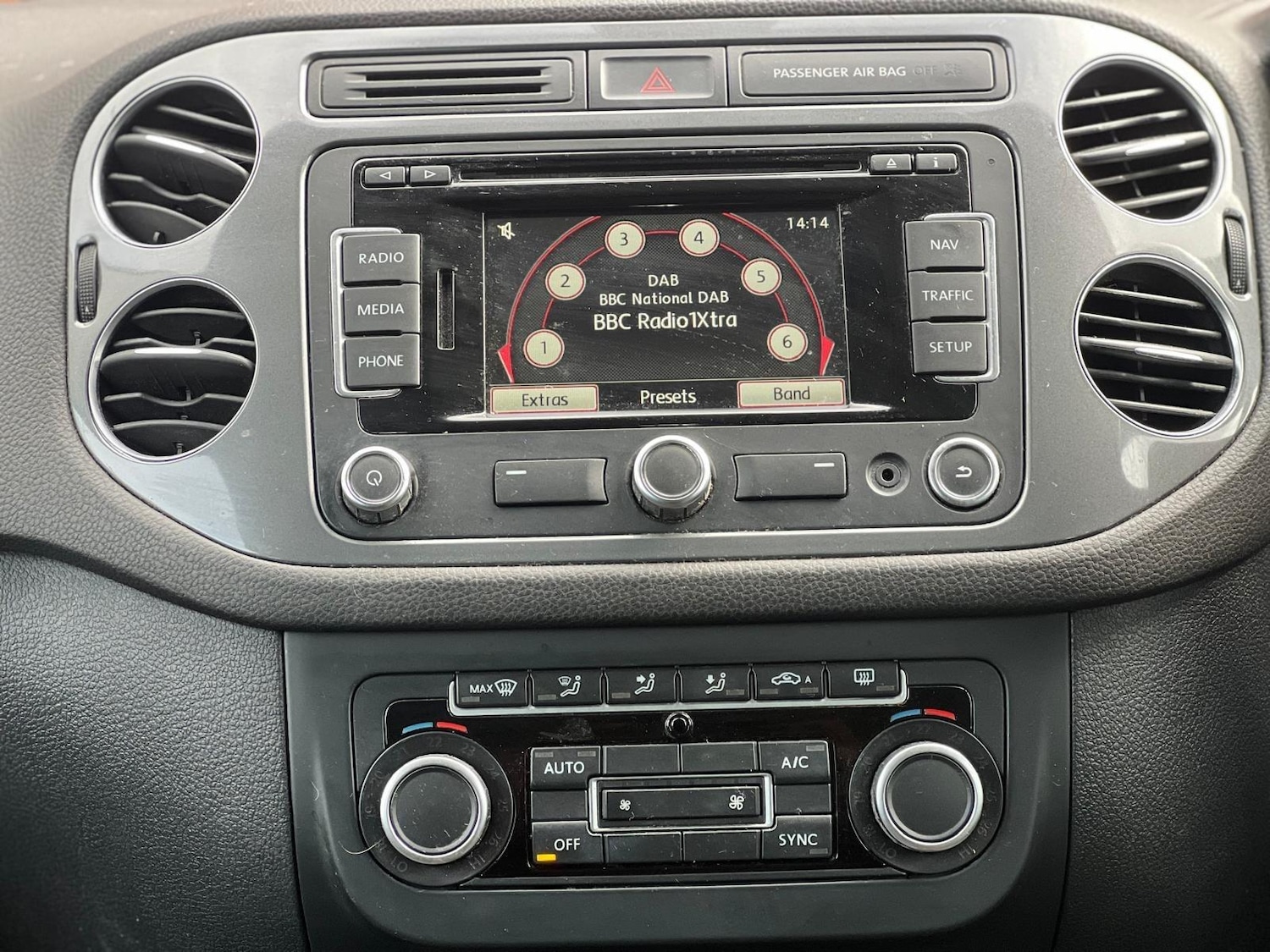 Used Volkswagen Tiguan for sale - 77892122: Photo 19