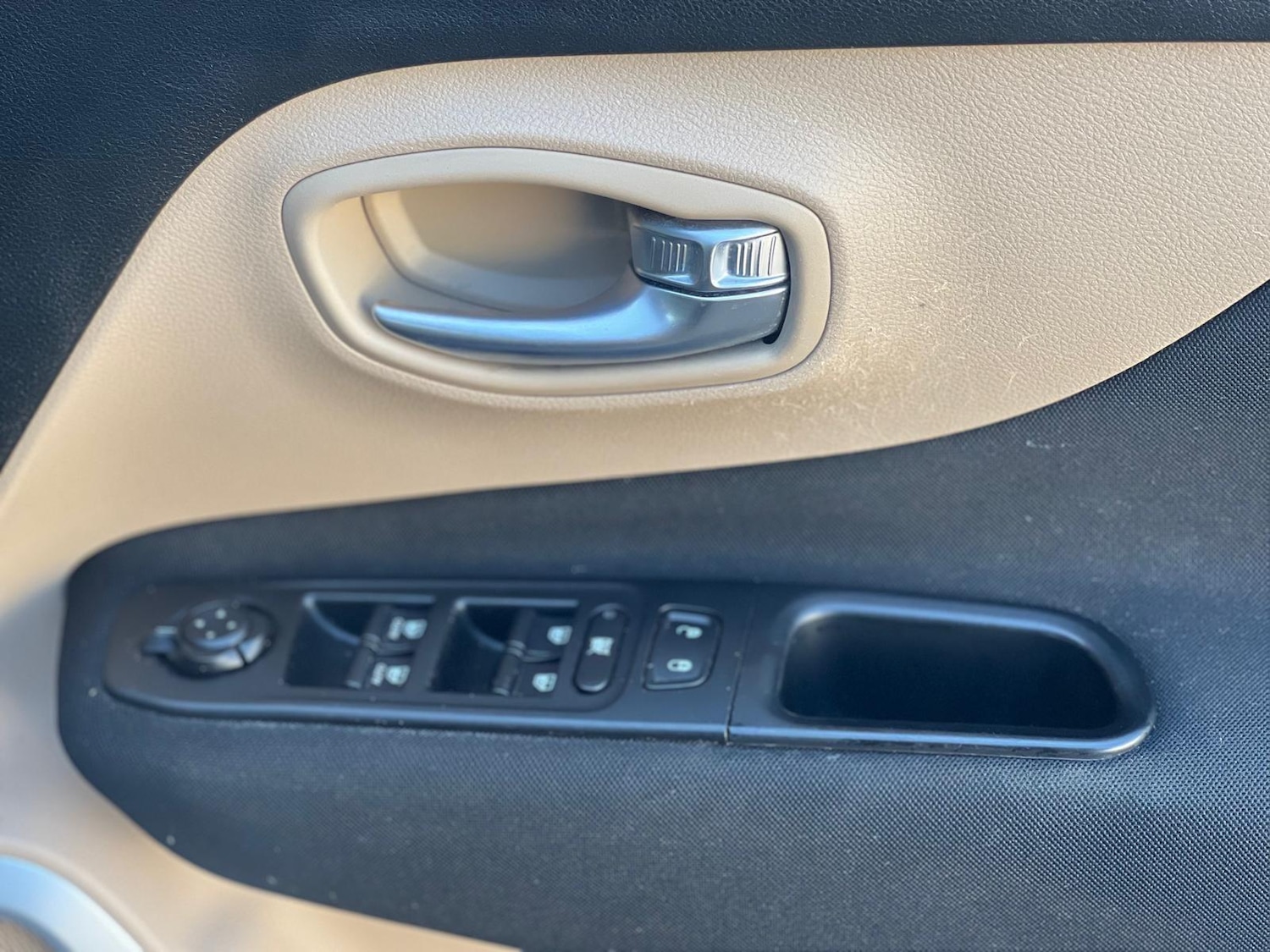 Used Jeep Renegade for sale - 77958143: Photo 42