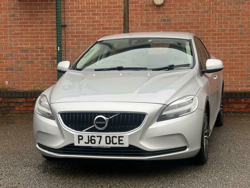 Used Volvo V40 2017 for sale - 77768337: Photo 10