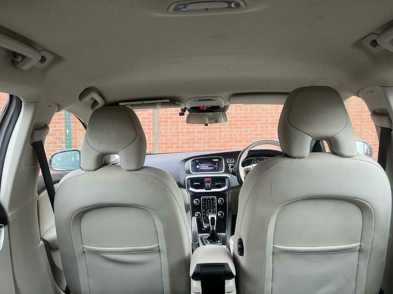 Used Volvo V40 2017 for sale - 77768337: Photo 12