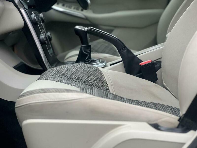 Used Volvo V40 2017 for sale - 77768337: Photo 14