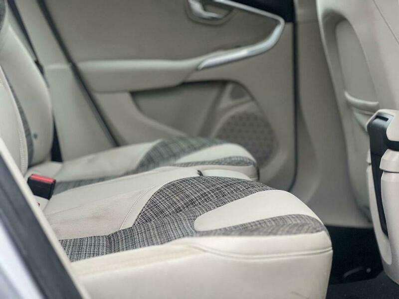 Used Volvo V40 2017 for sale - 77768337: Photo 16