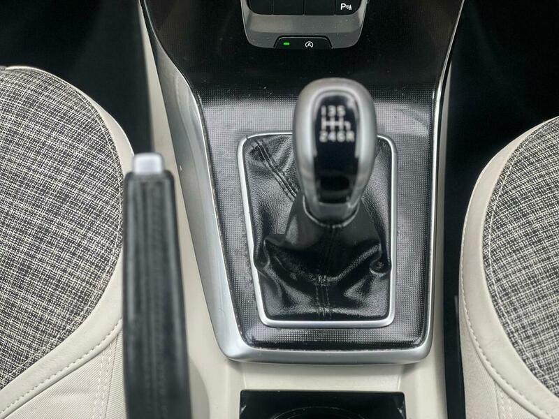 Used Volvo V40 2017 for sale - 77768337: Photo 20