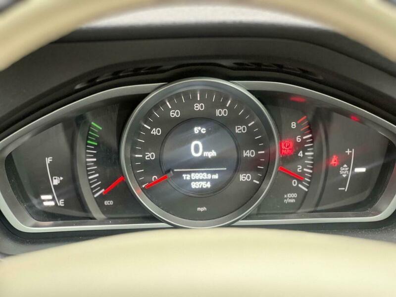 Used Volvo V40 2017 for sale - 77768337: Photo 21