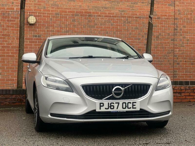 Used Volvo V40 2017 for sale - 77768337: Photo 9