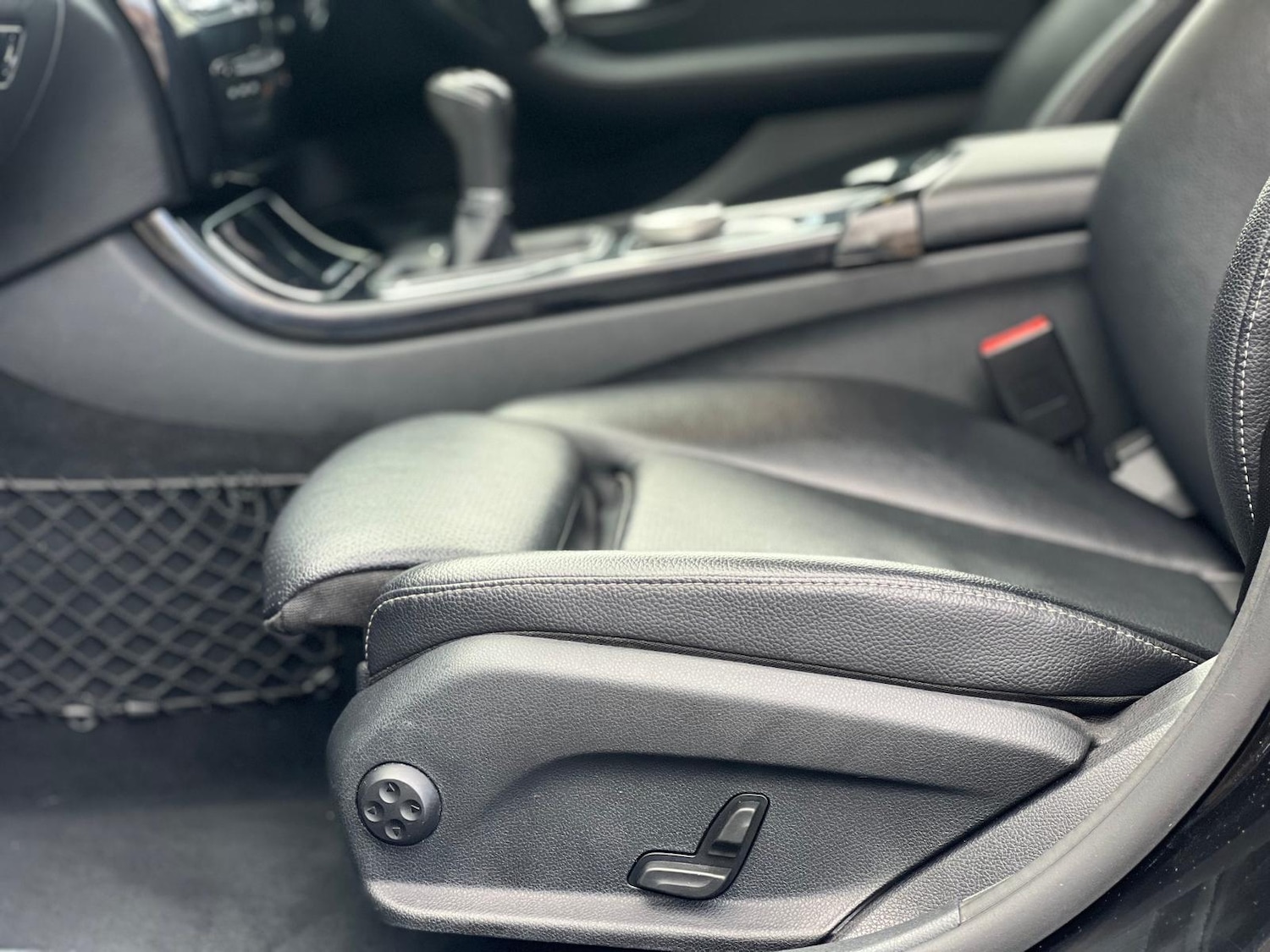 Used Mercedes-Benz C Class 2017 for sale - 77838559: Photo 14