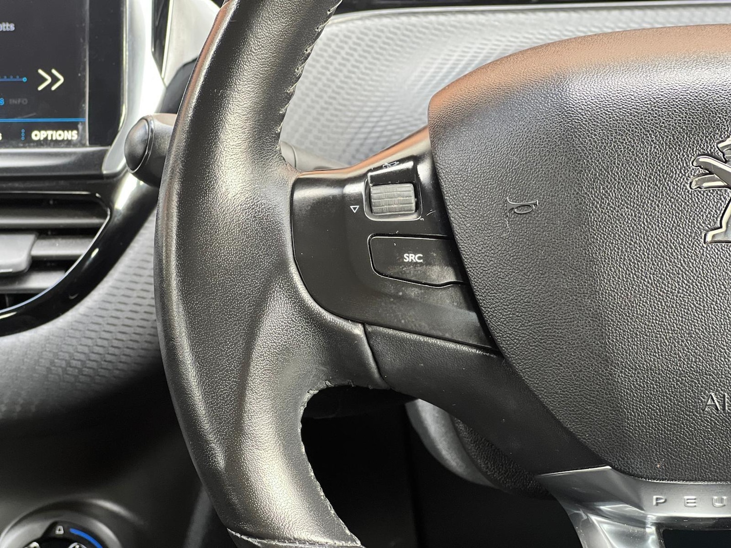 Used Peugeot 208 2017 for sale - 78086605: Photo 43