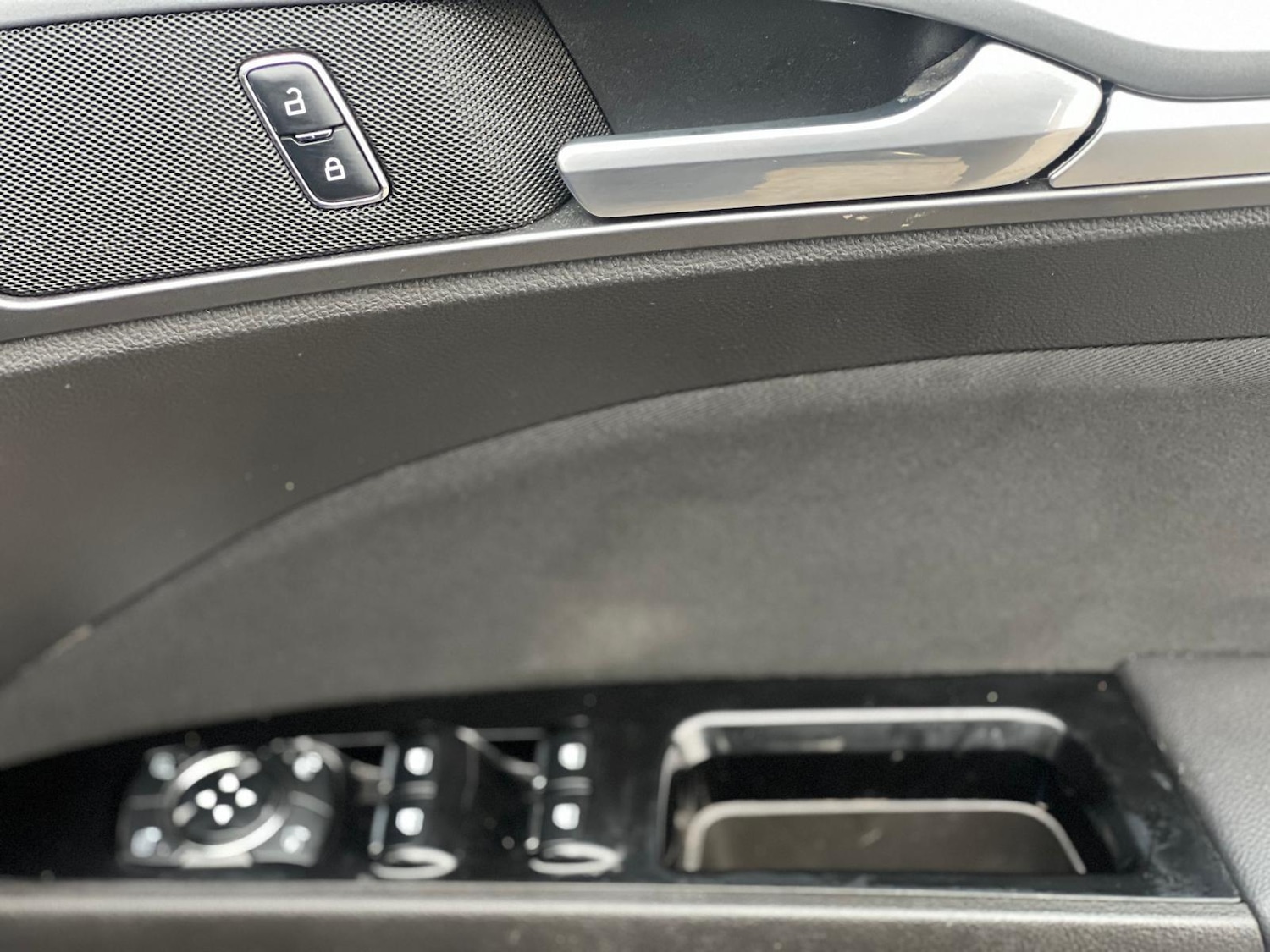 Used Ford Mondeo for sale - 77784374: Photo 38