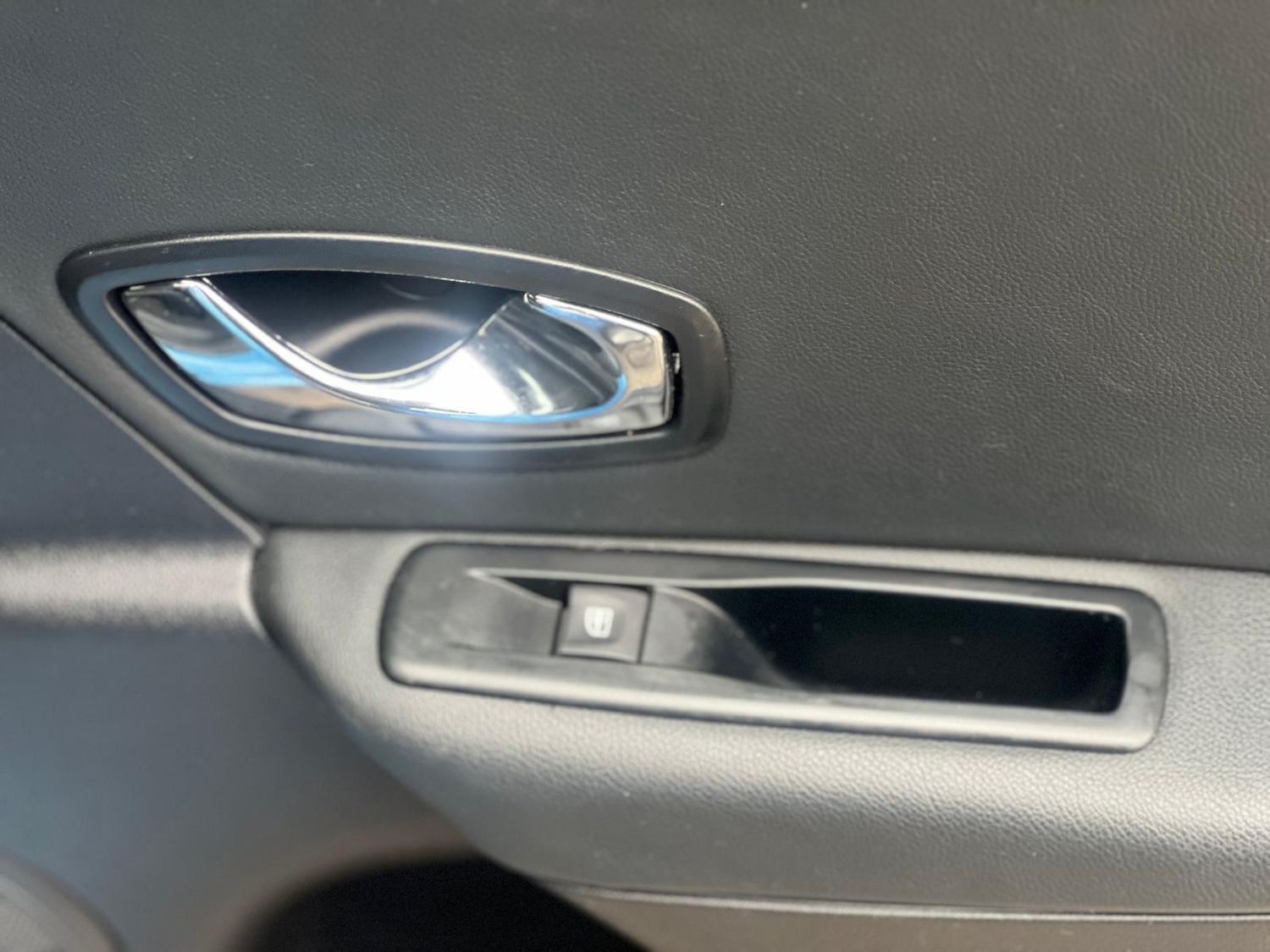 Used Renault Megane for sale - 77784367: Photo 40