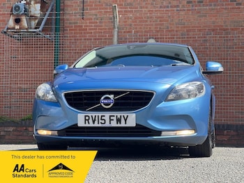 Used Volvo V40 2015 for sale - 78318336: Photo