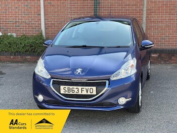 Used Peugeot 208 2013 for sale - 78384332: Photo