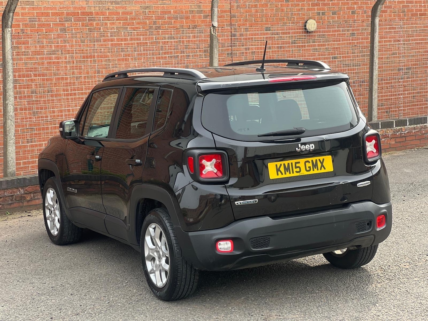 Used Jeep Renegade 2015 for sale - 77982636: Photo 2