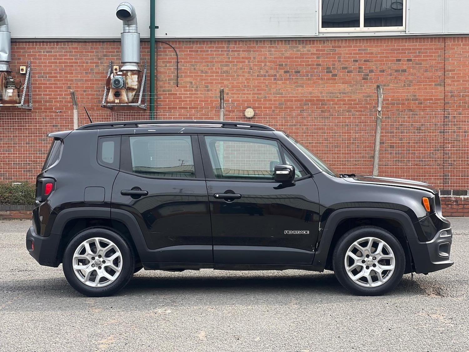 Used Jeep Renegade 2015 for sale - 77982636: Photo 5