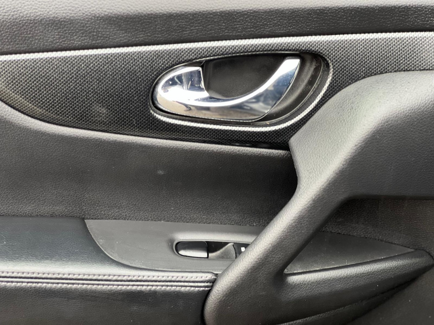 Used Nissan X-Trail for sale - 77769415: Photo 35